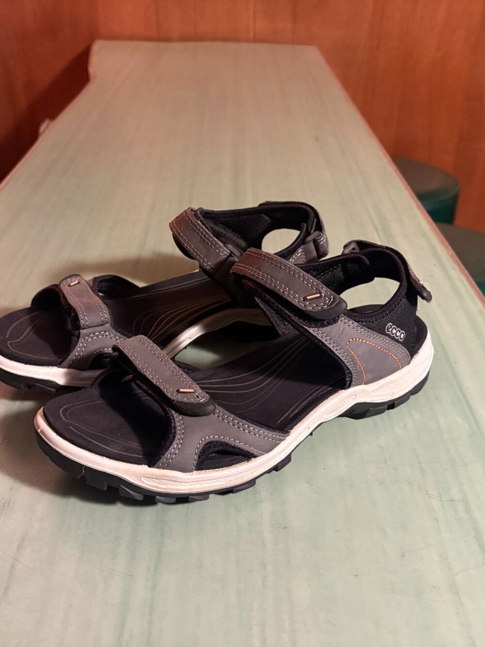 MINT Womens Ecco Gray Offroad Nubuck Yucatan Walking Sandals 41 US 10 / 10.5